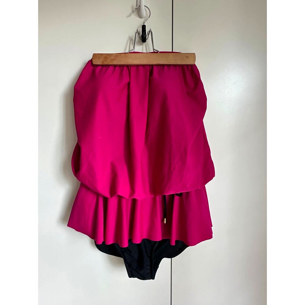 Vintage 80s Strapless One Piece Swimsuit Pink Size 16 Flattering Ruffle skirt